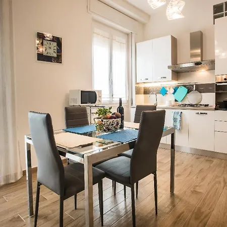 Wonderful In Center קליארי