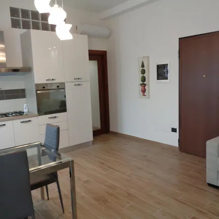 Wonderful In Center קליארי