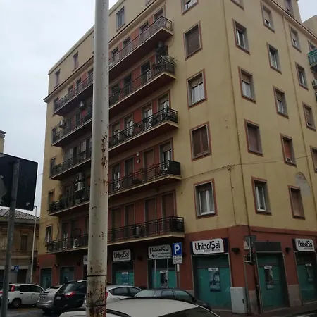 Appartement Wonderful In Center Cagliari